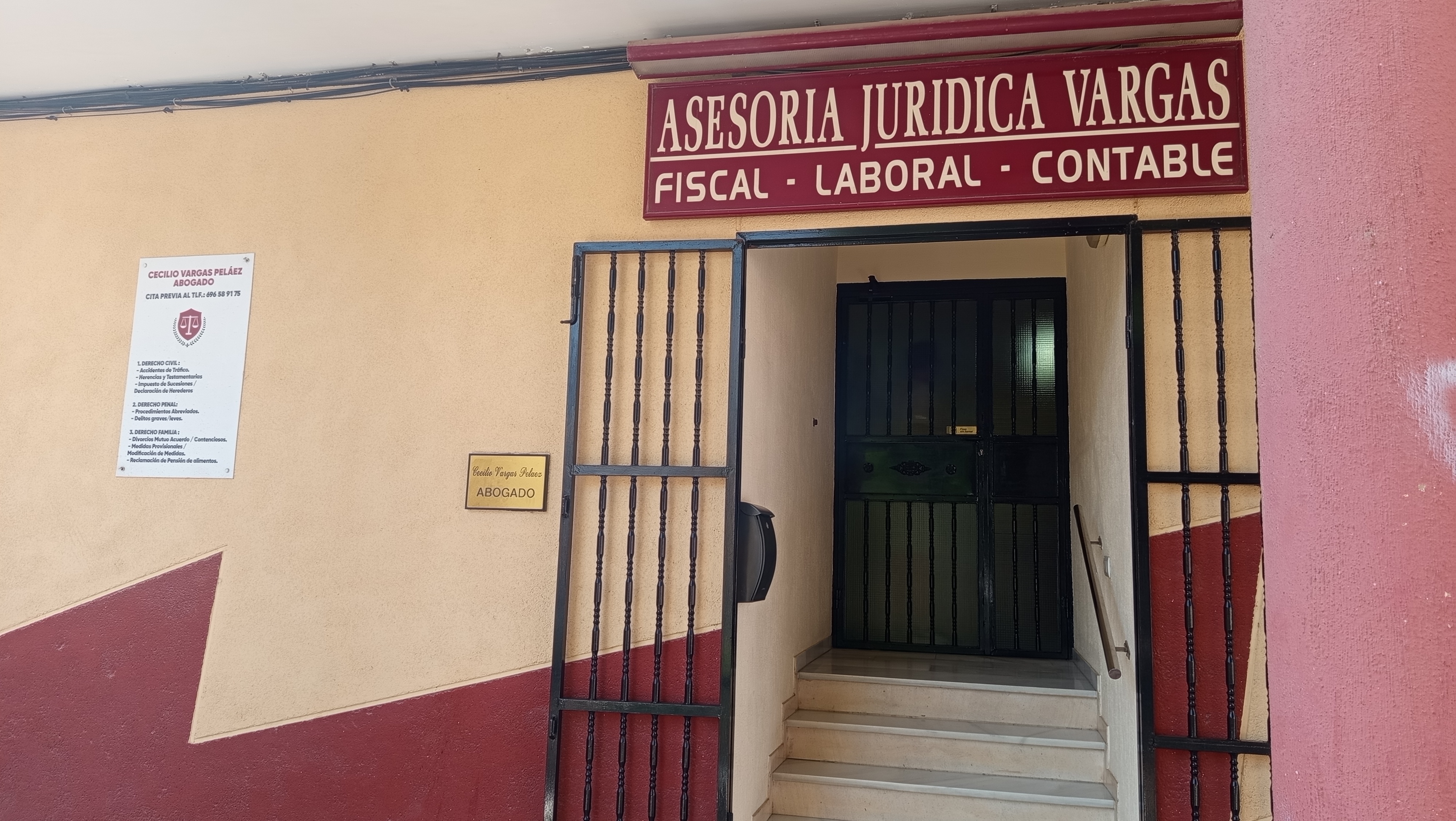 Fachada del despacho Asesoría Jurídica Vargas en El Ejido